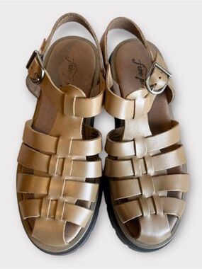 New! Free People Delaney Fisherman Platforms in Dark Sand in Sz 38 / US7.5